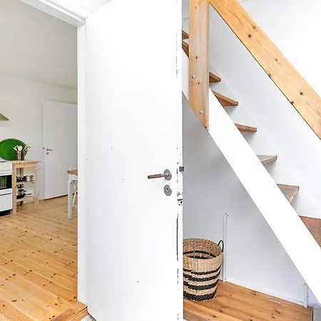 6 Person In * Hjørring