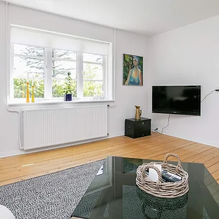 6 Person In * Hjørring